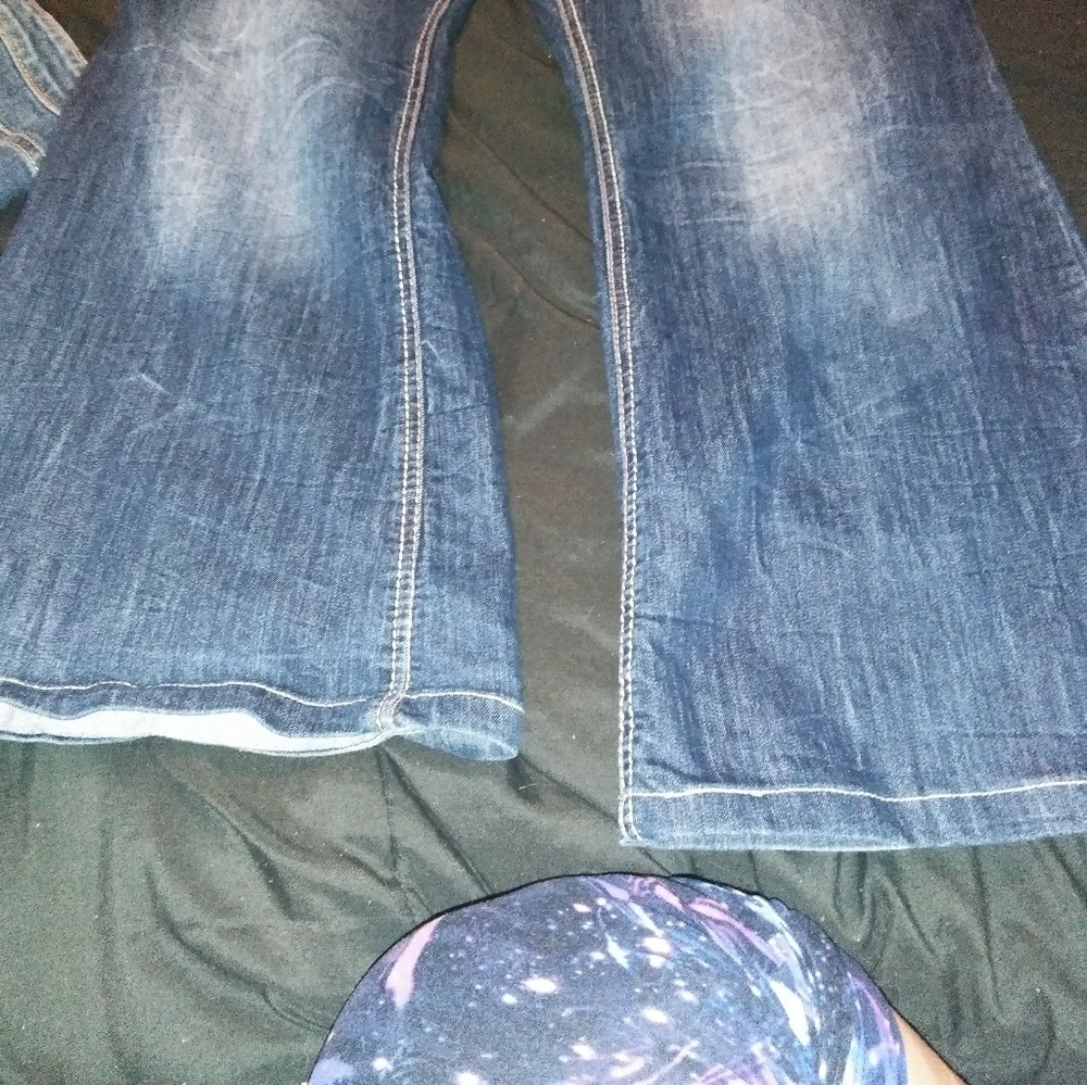 Ariya jeans